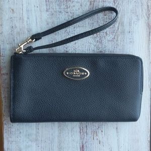 Coach wristlet wallet